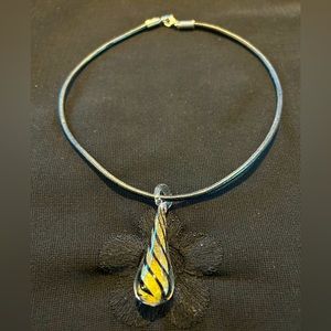 VTG Art Glass Teardrop pendant on pleather cord. Unbranded.